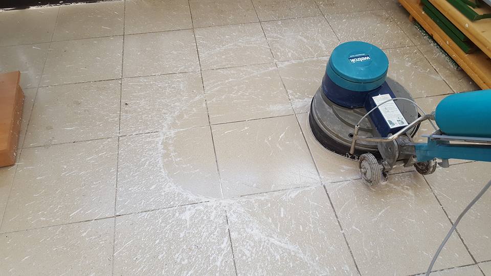 ניקיון בתים אחרי הצפה, תמונה